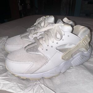 White Youth Nike Huarache Run (GS)
